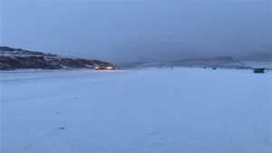 ثلوج جبال اللوز في تبوك تكشف عن ظاهرة نادرة تعيد تصور المناخ في السعودية